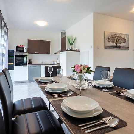 Apartmani Karoca 3 Pula Ngoại thất bức ảnh