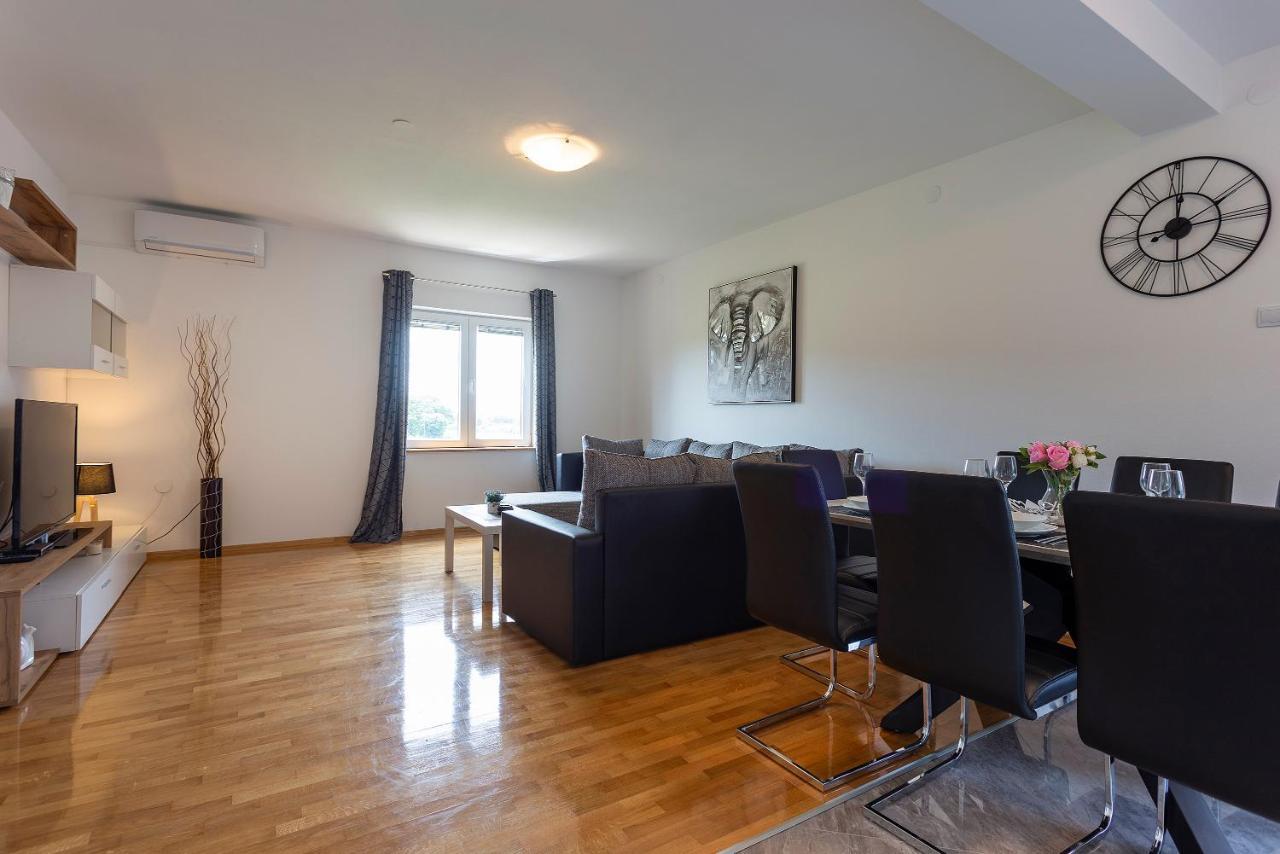 Apartmani Karoca 3 Pula Ngoại thất bức ảnh