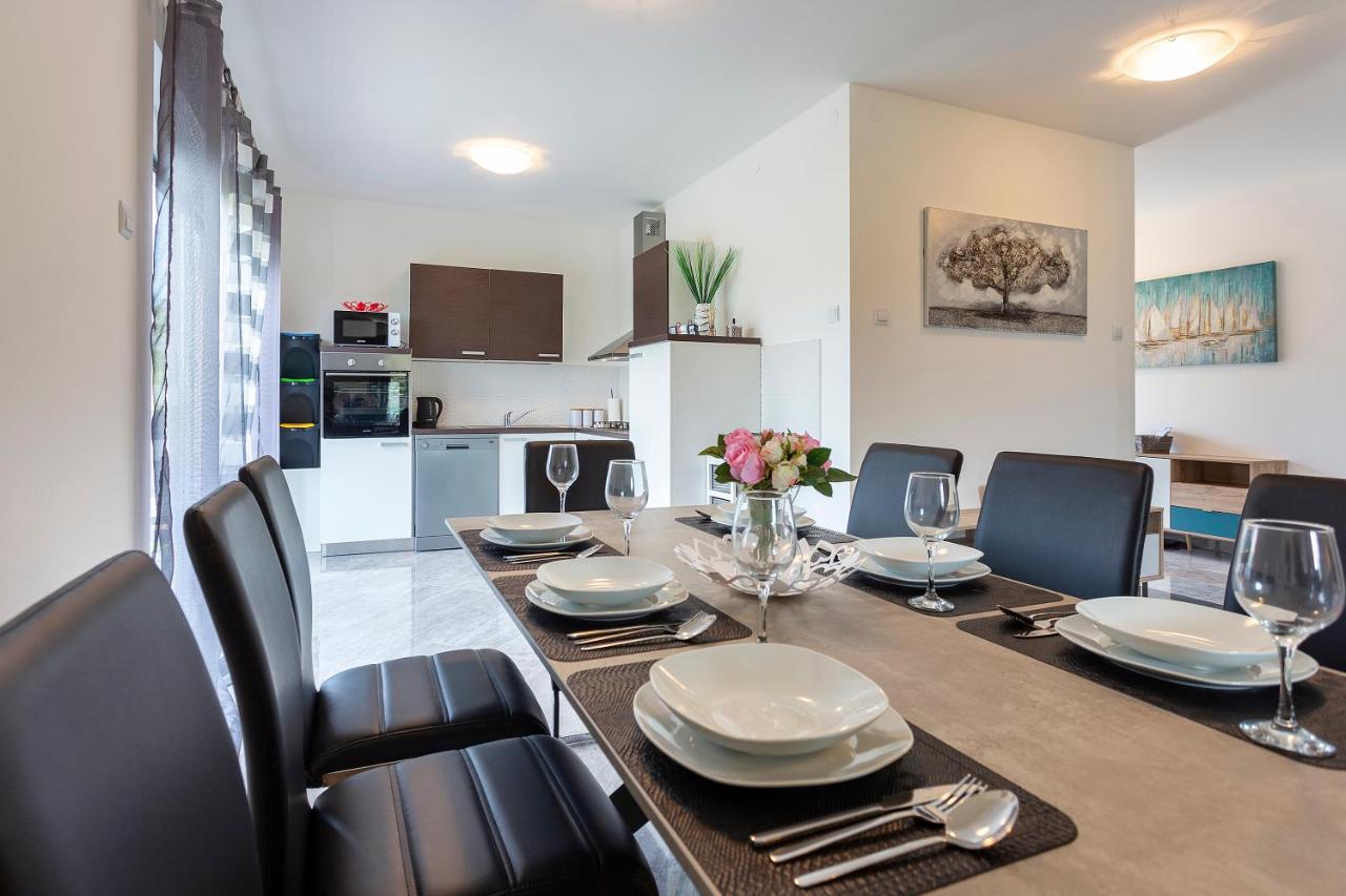 Apartmani Karoca 3 Pula Ngoại thất bức ảnh